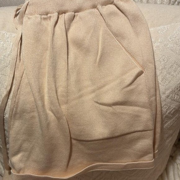 Ribbed Knit Lounge Set (Sweater & Shorts) -Beige Small - Picture 4 of 5
